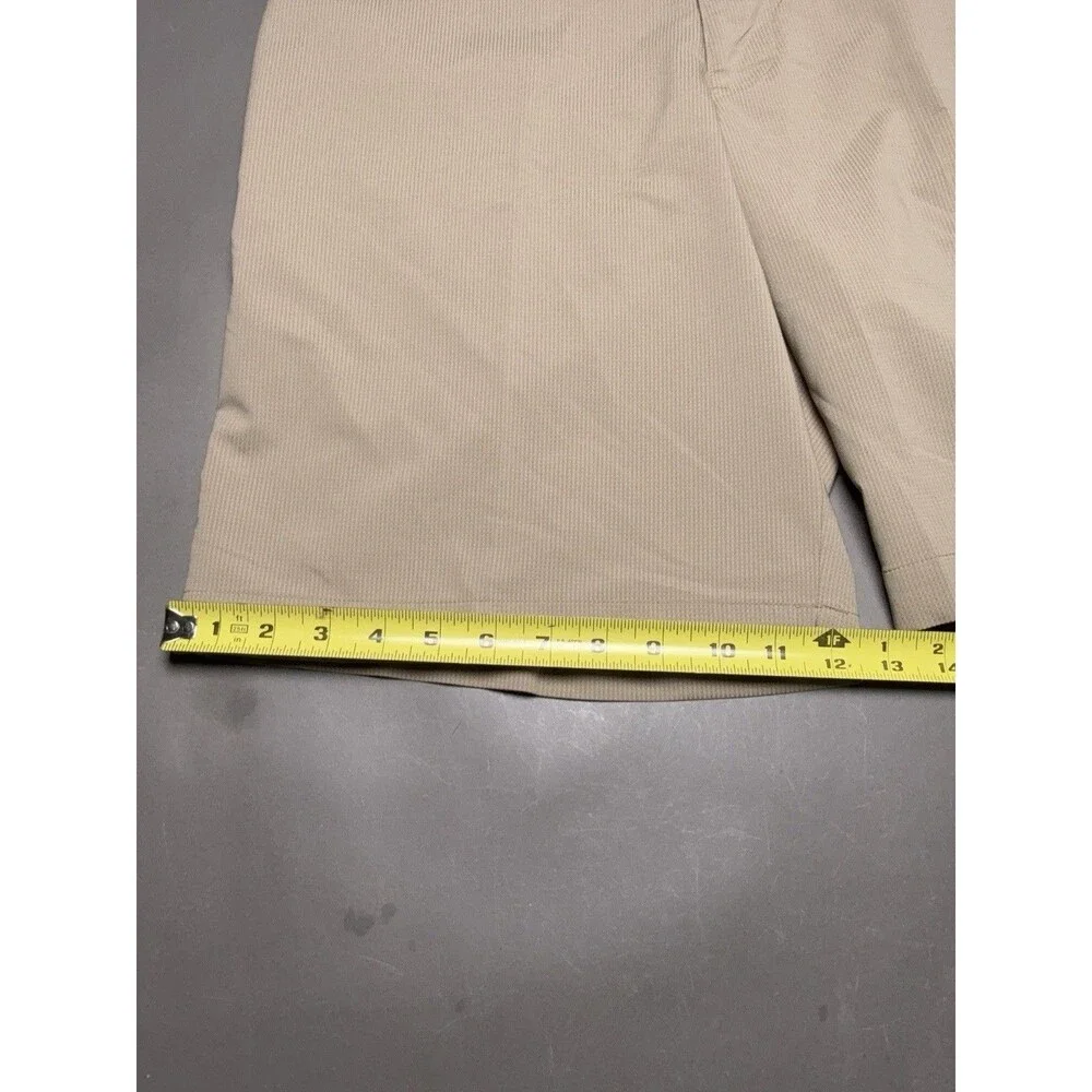 Southern Tide Club Tech Khaki Golf Shorts Size 38